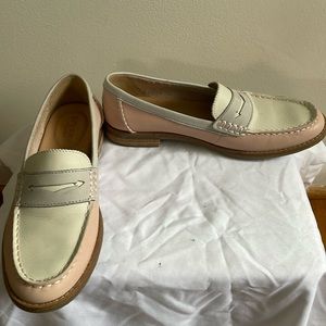 SPERRY (Size 6.5) Pastel Loafer